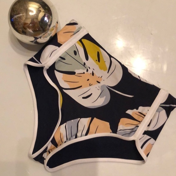 Lspace Bikini Bottoms NWOT. Have both tops available - Picture 1 of 12